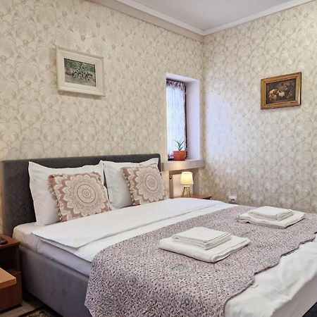 Laroka House Arty And Cosy Studio Universitate Center Boekarest Buitenkant foto