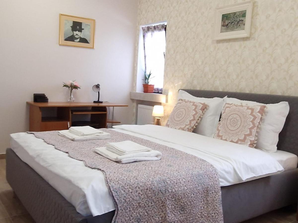 Laroka House Arty And Cosy Studio Universitate Center Boekarest Buitenkant foto